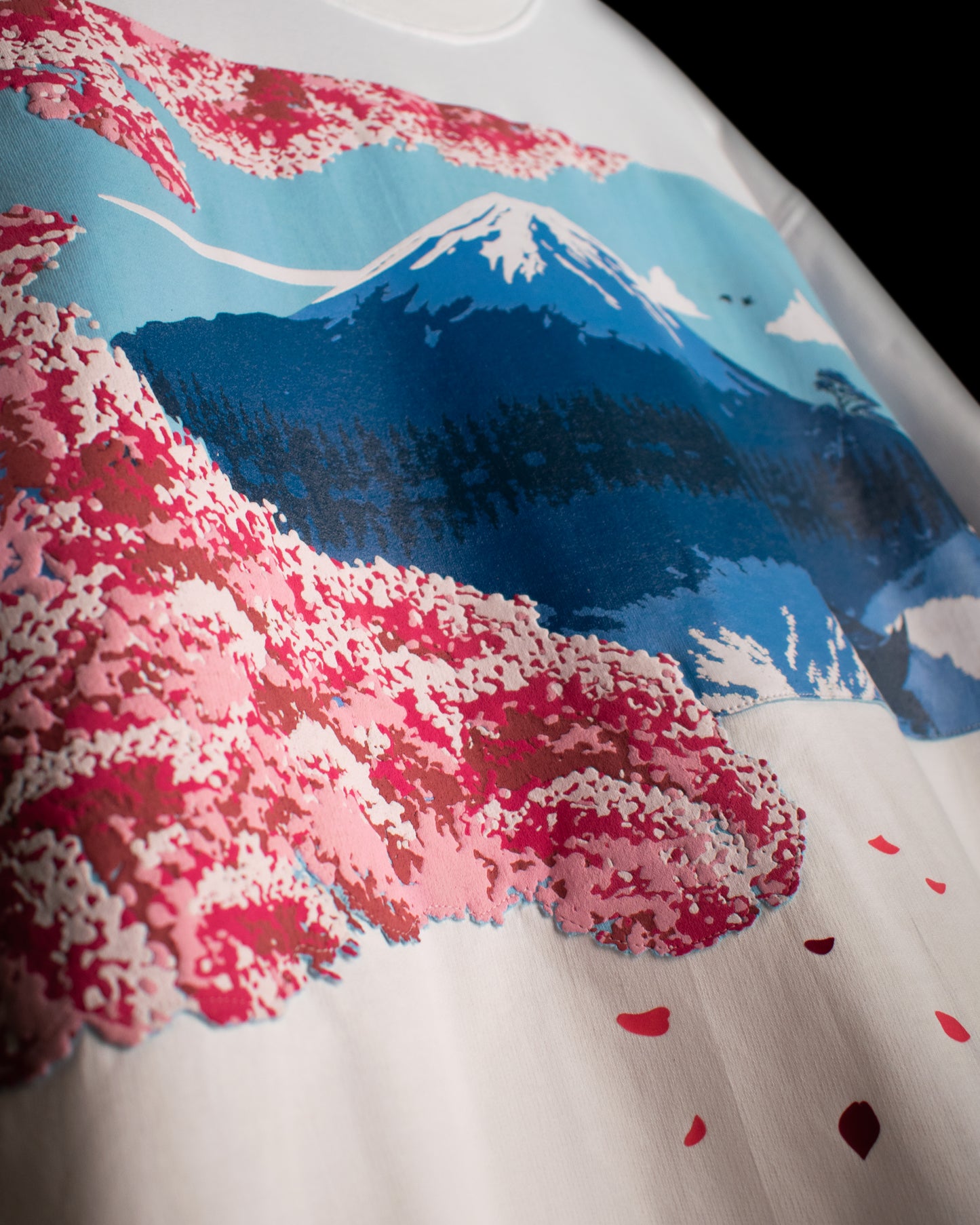 SAKURA T-SHIRT