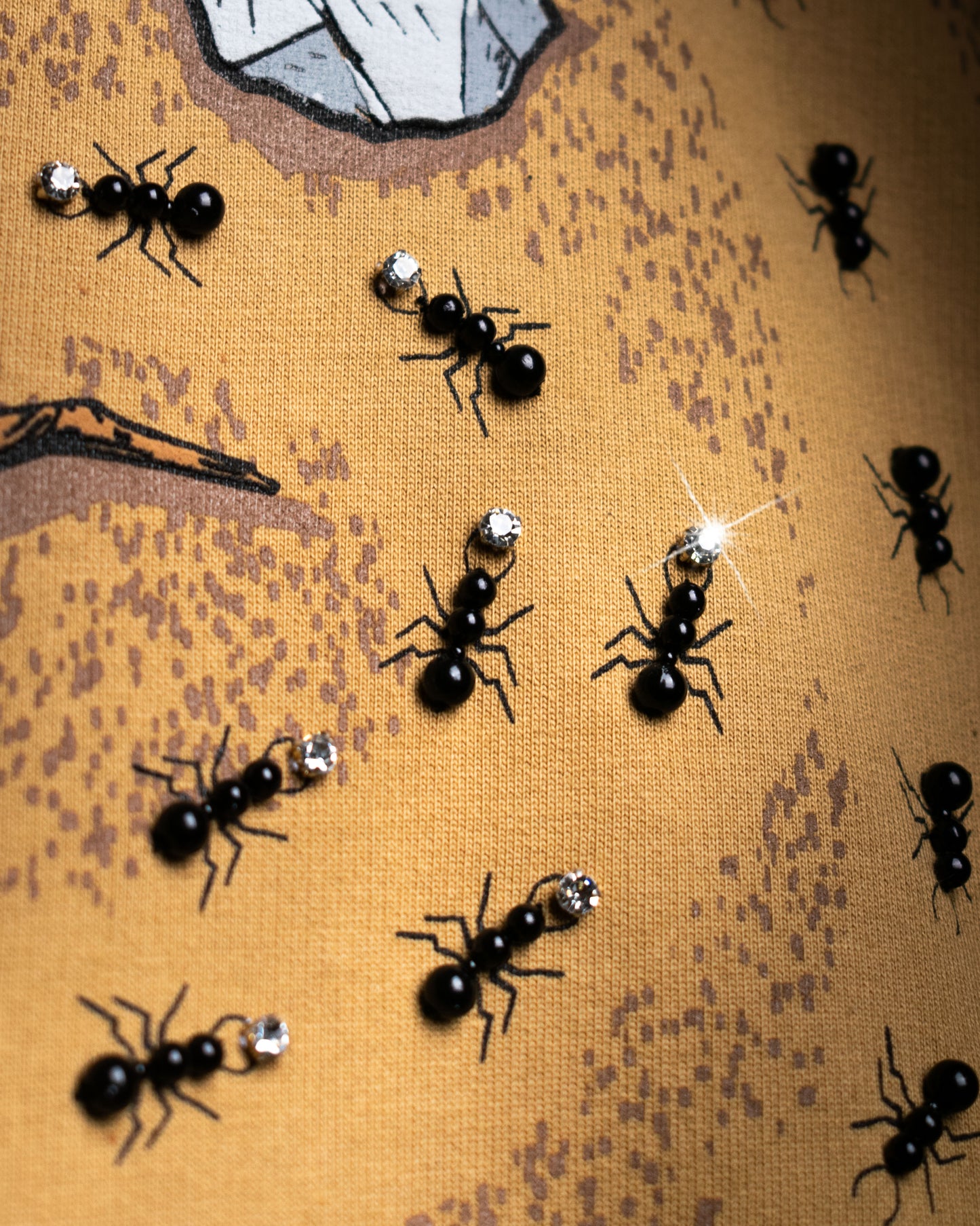 TINY BEINGS T-SHIRT
