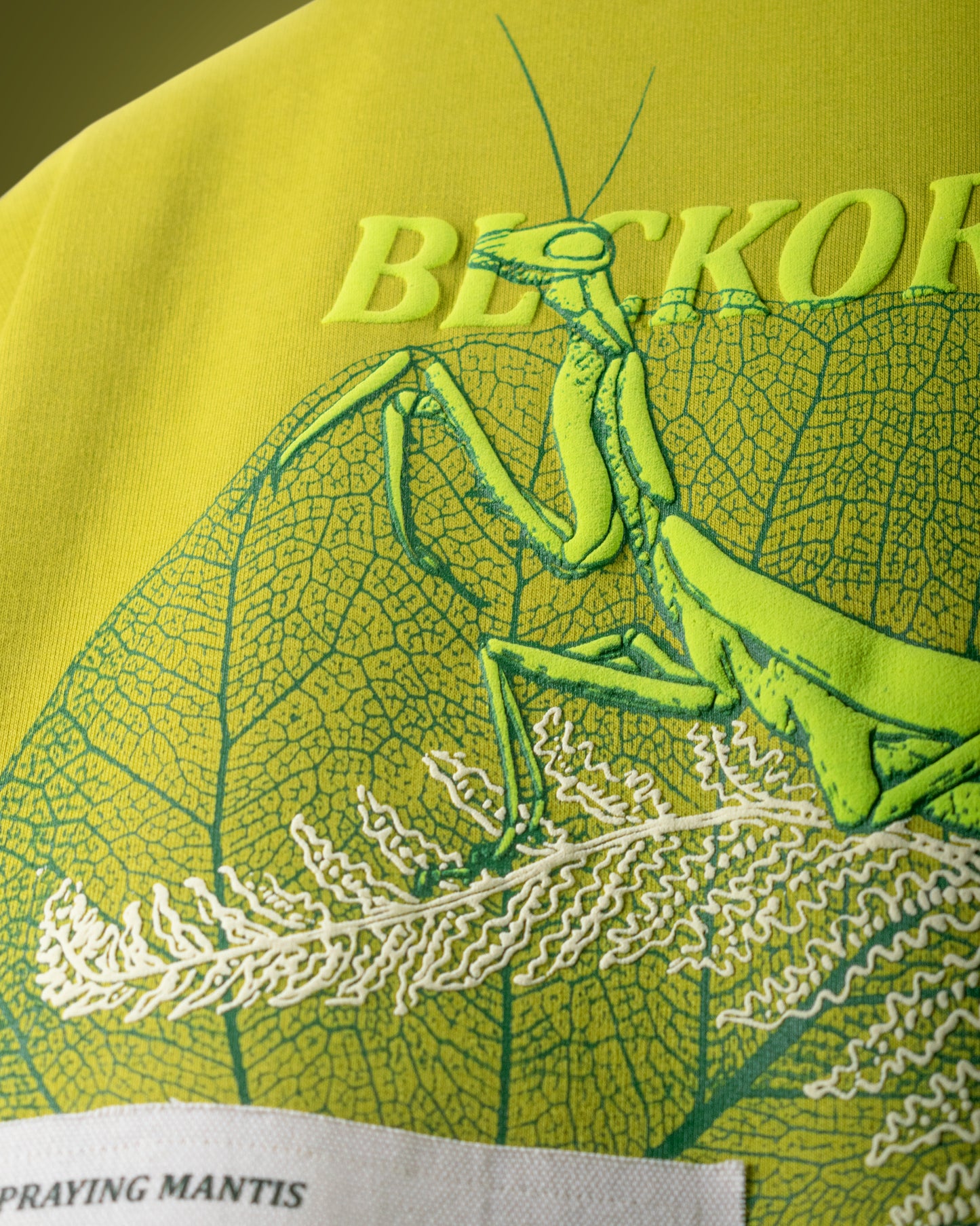 THE PRAYING MANTIS T-SHIRT